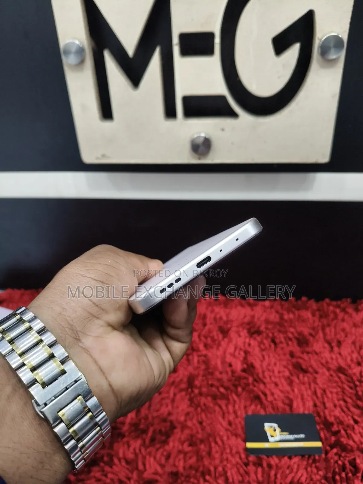অপ্পো এ৬ প্রো ৫জি ১২৮ জিবি সোনালী