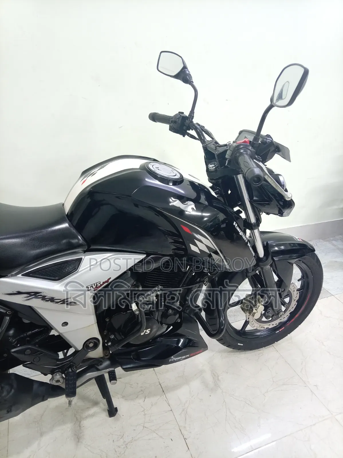 TVS Apache RTR 160 4V 2024 Black