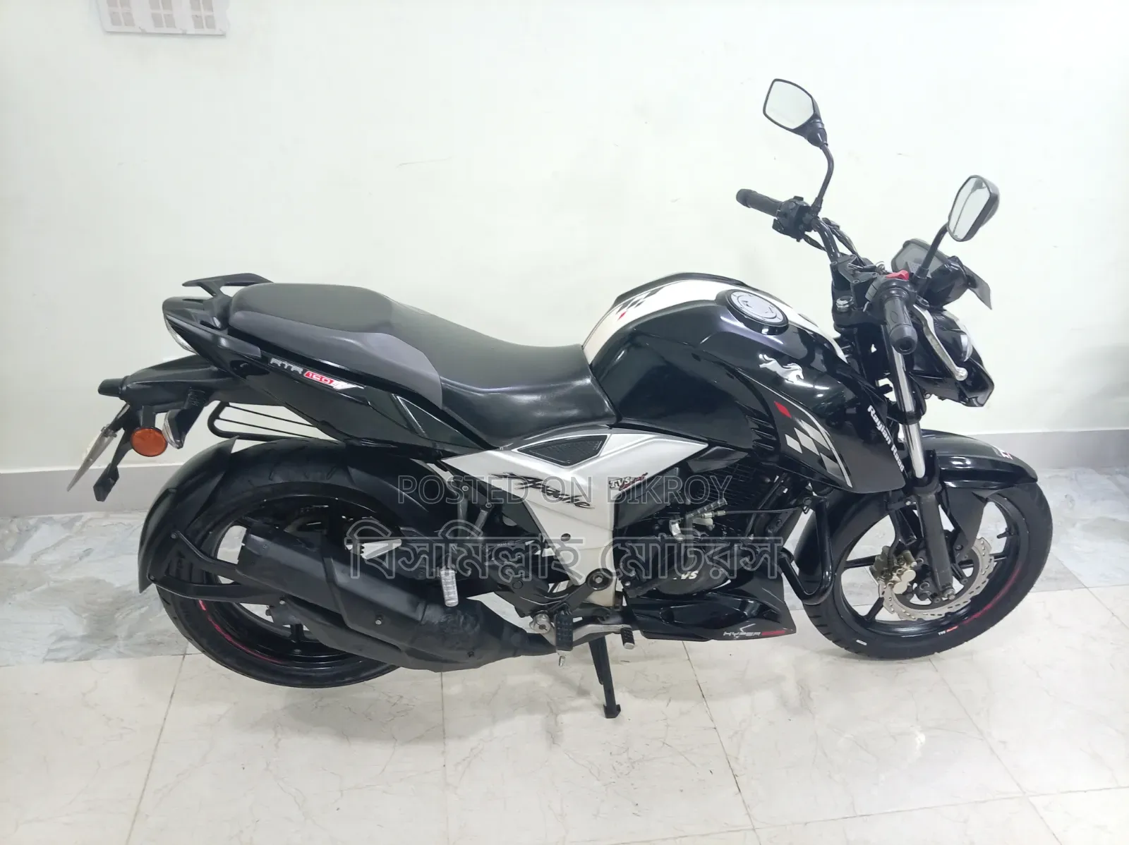 TVS Apache RTR 160 4V 2024 Black