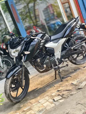 টিভিএস আপাচি আরটিআর ১৬০ ৪ভি ২০২০ কালো