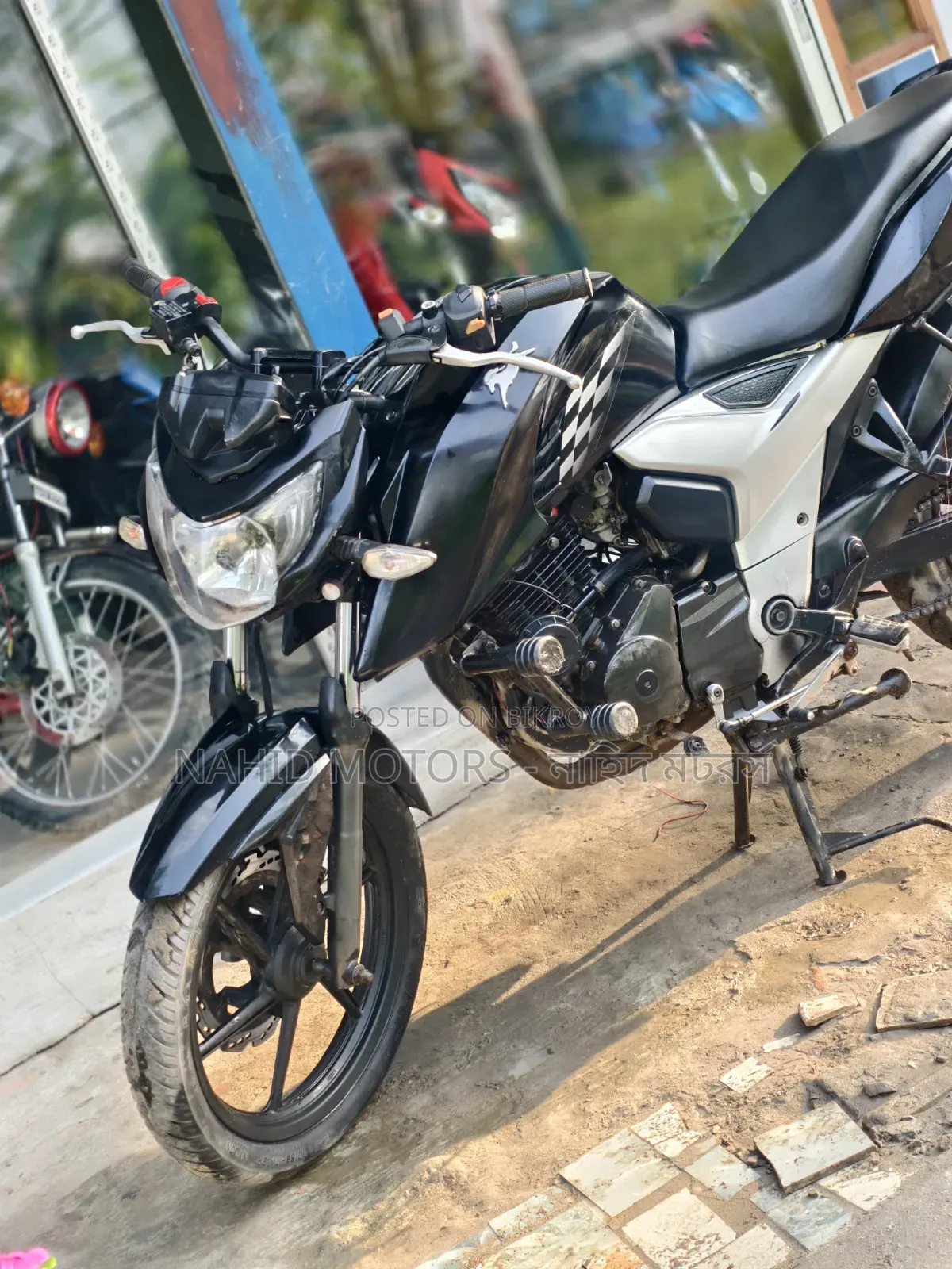 টিভিএস আপাচি আরটিআর ১৬০ ৪ভি ২০২০ কালো