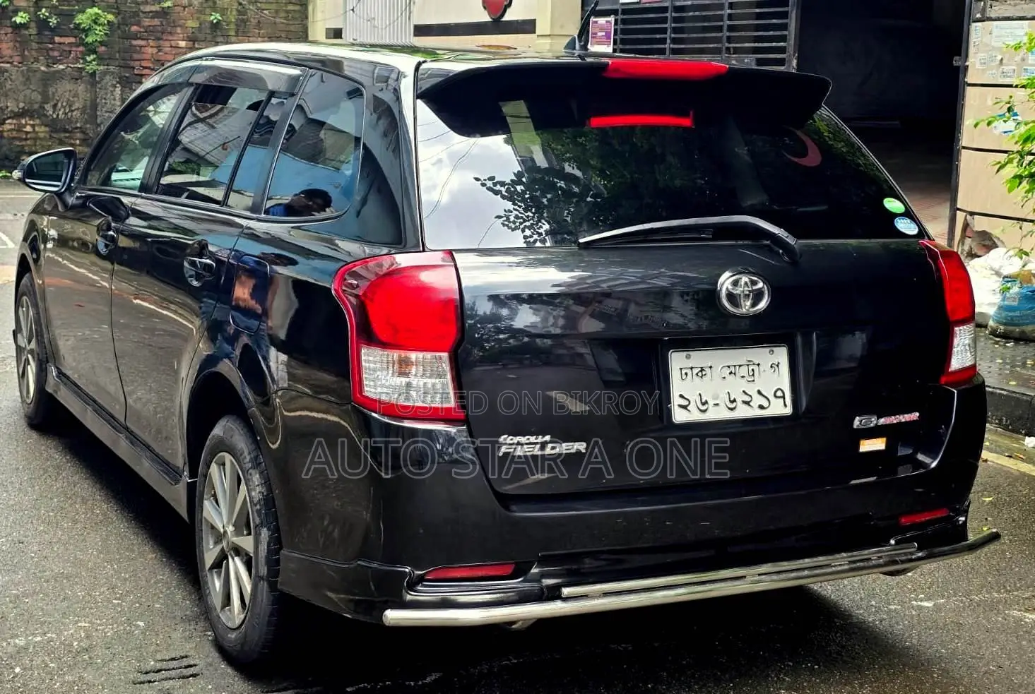 Toyota Corolla Fielder 1.5 Petrol All-Wheel Drive 2012 Black