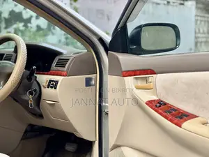 Toyota Corolla 2004 Beige