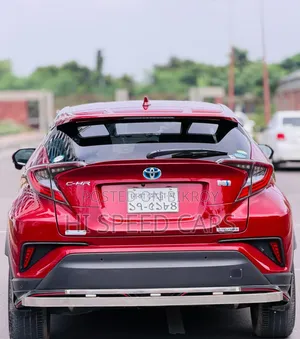 Toyota C-HR 2017 Maroon