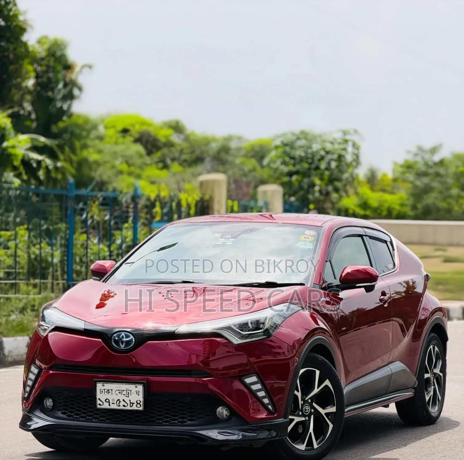 Toyota C-HR 2017 Maroon