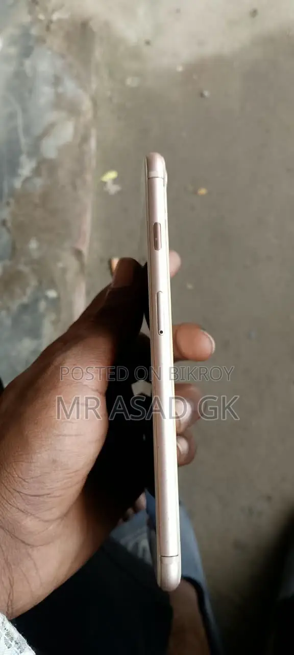 অ্যাপল আইফোন ৮ প্লাস ৬৪ জিবি হোয়াইট
