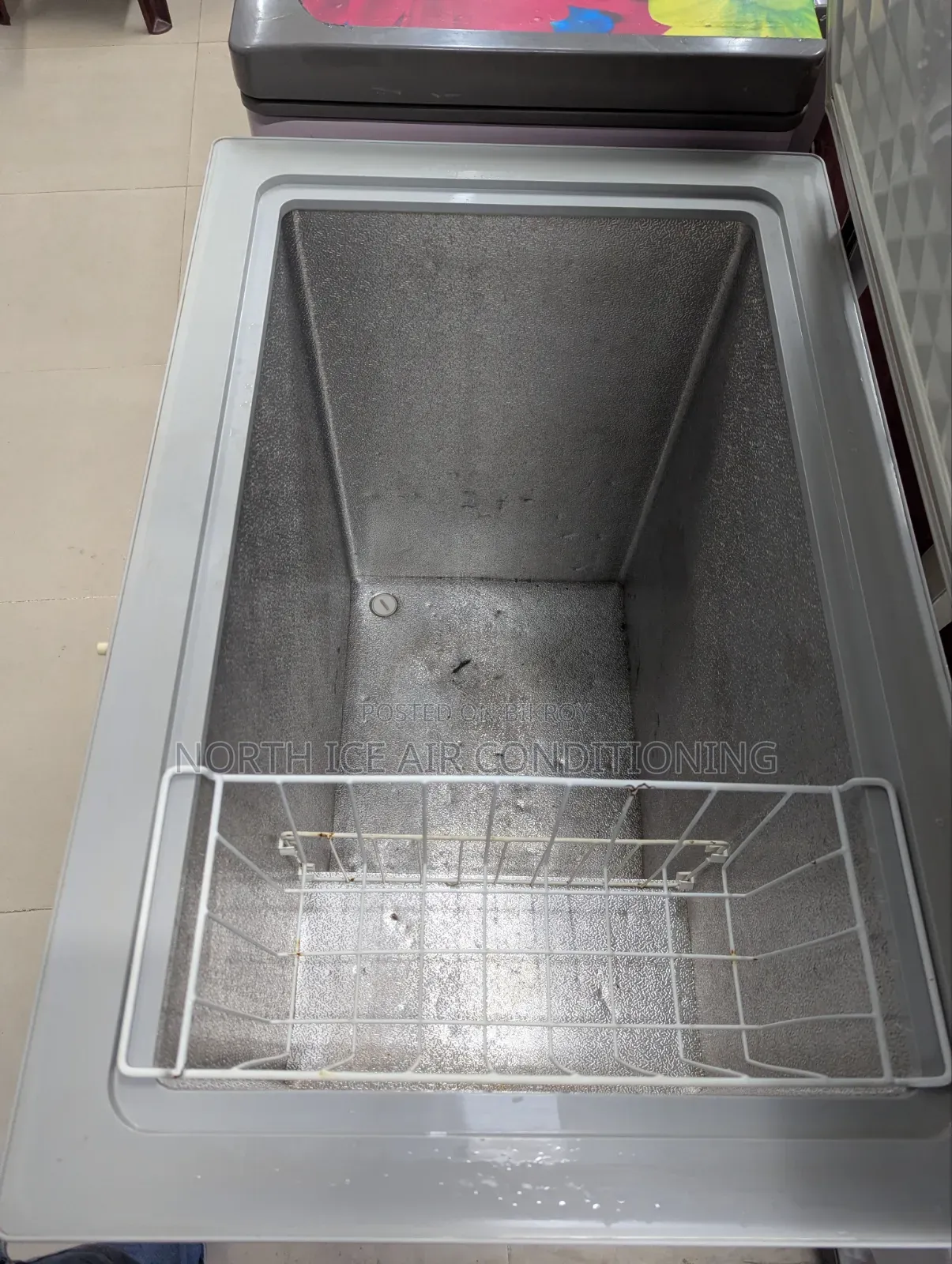 Singer White Colour Deep Freezer 205 Ltr.