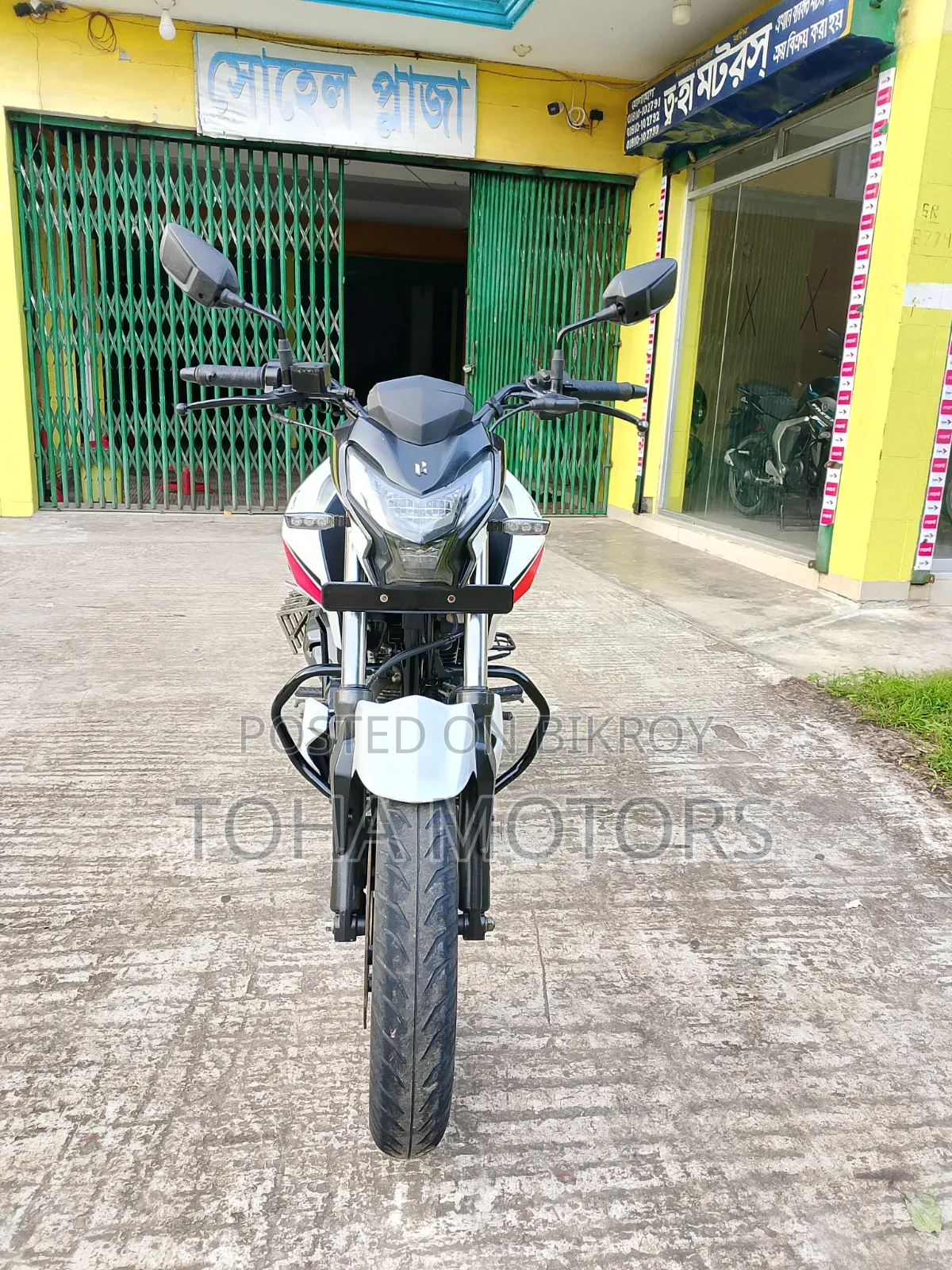 Hero Thriller 160R 2022 White