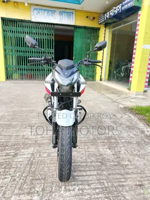 Hero Thriller 160R 2022 White
