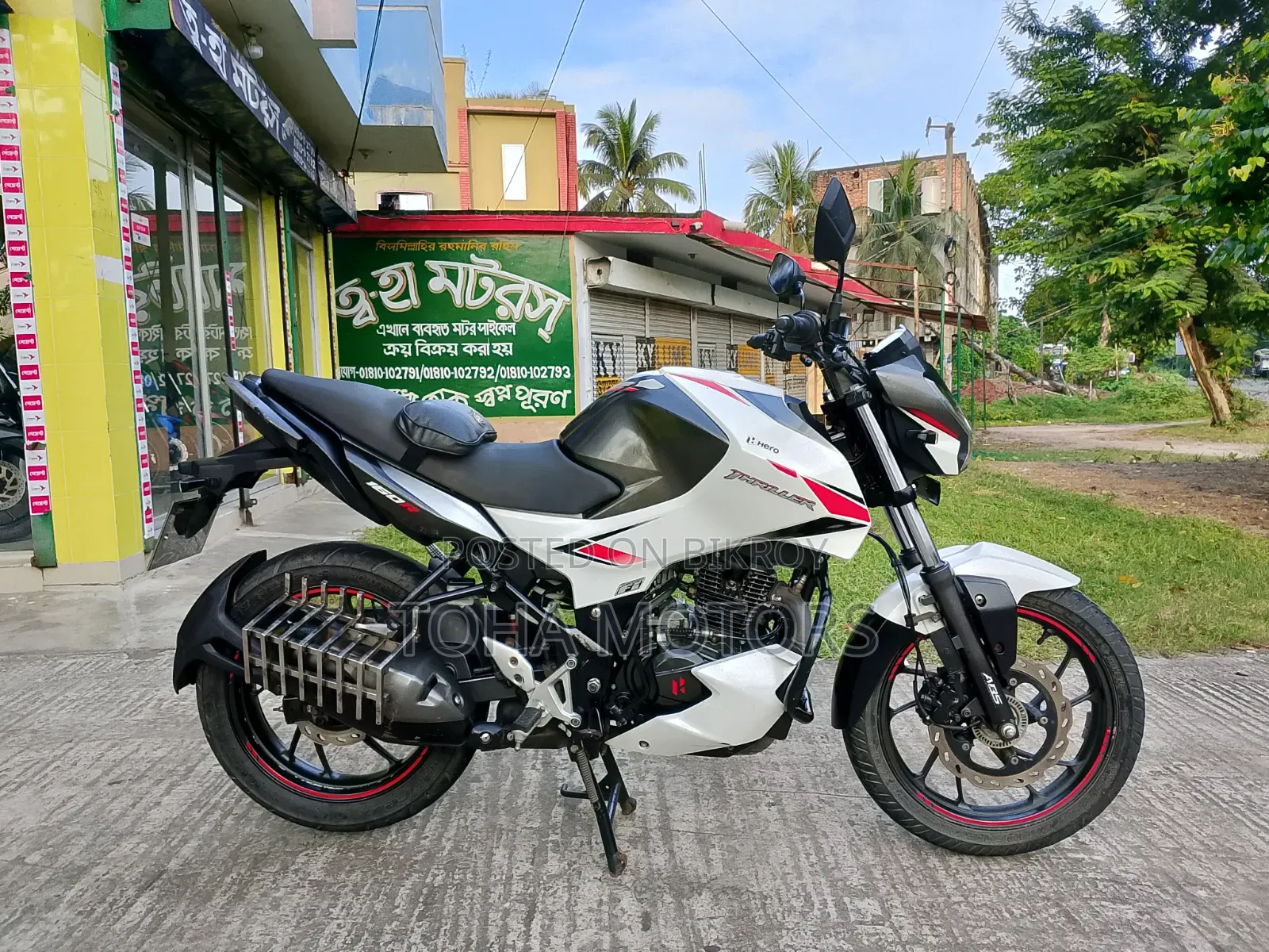 Hero Thriller 160R 2022 White