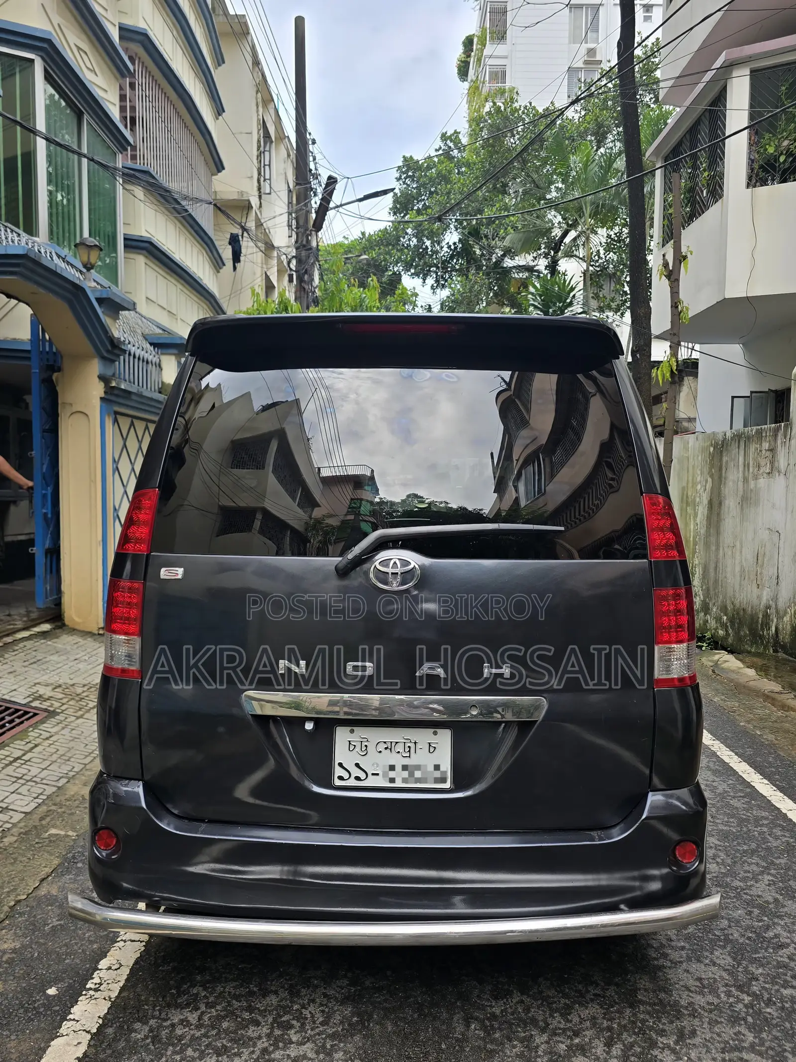 Toyota Noah 2.0 Front-Wheel Drive (8 Seater) 2003 Black