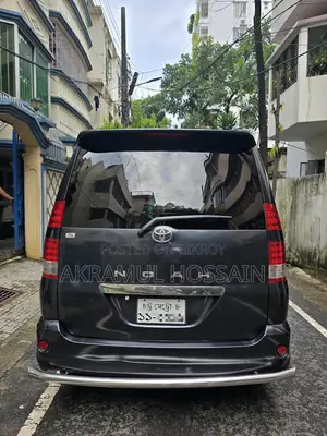 Toyota Noah 2.0 Front-Wheel Drive (8 Seater) 2003 Black
