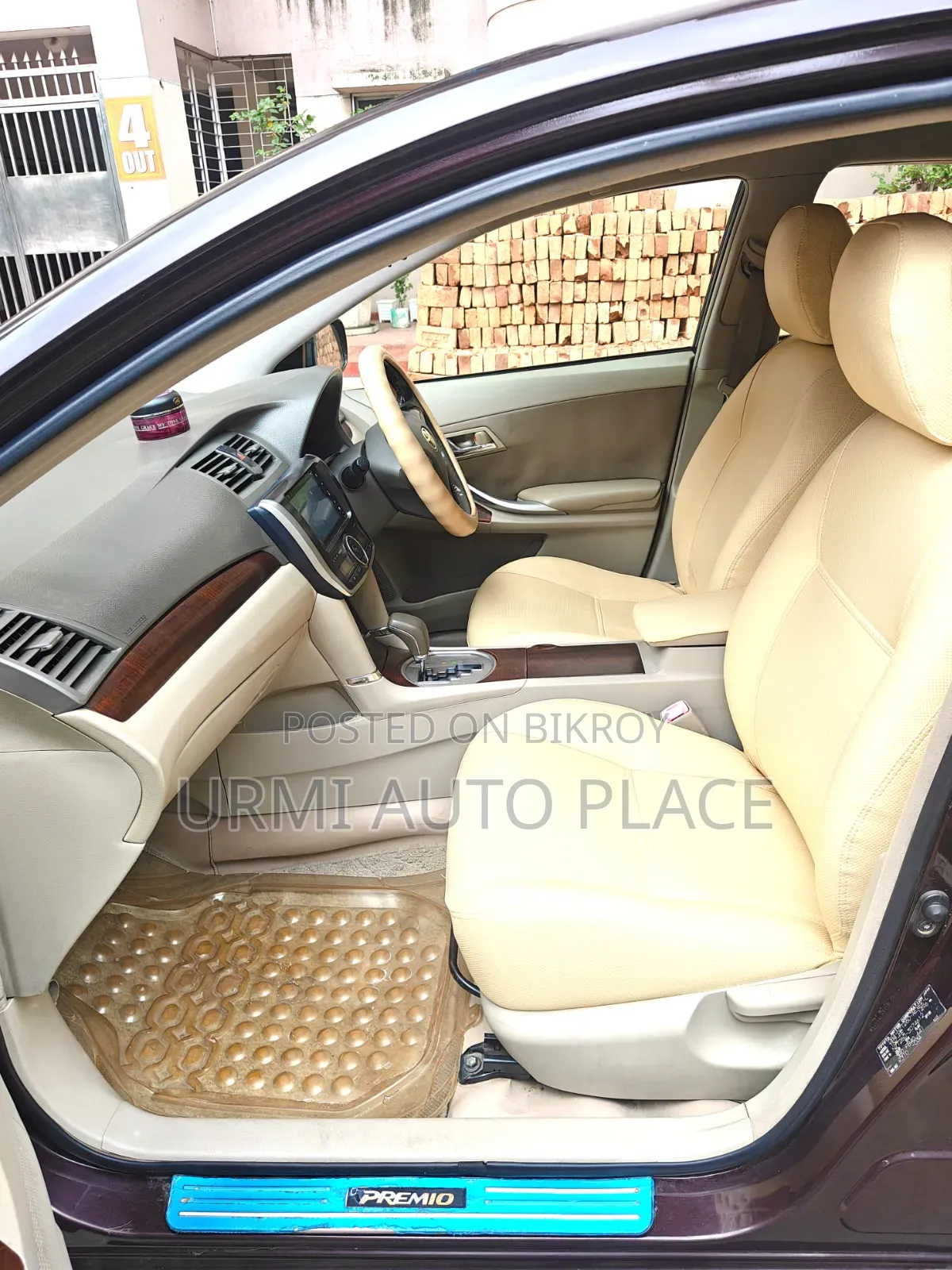 Toyota Premio 2010 Maroon