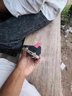 অ্যাপল আইফোন ১৬ প্রো ১২৮ জিবি গোল্ড