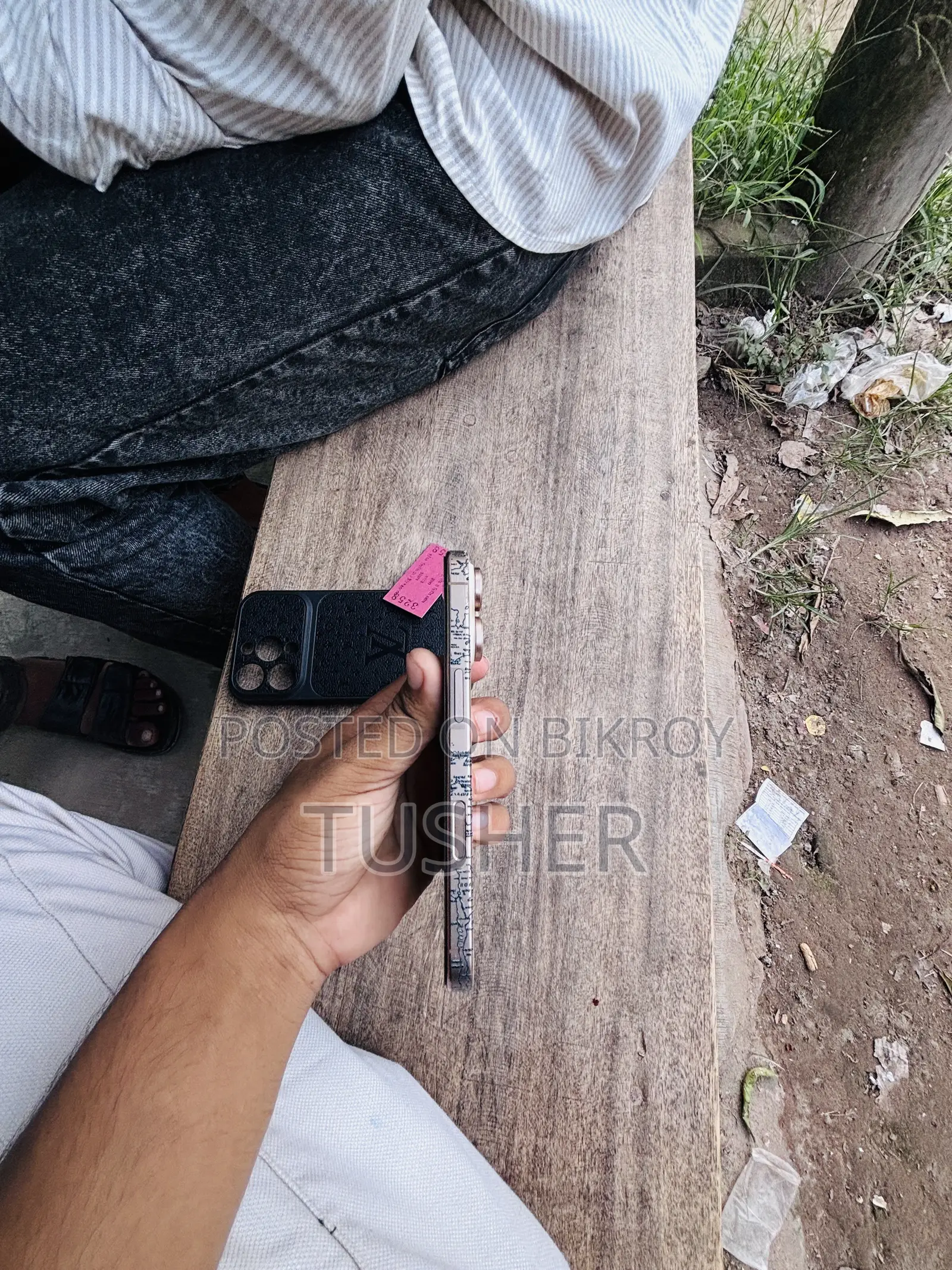 অ্যাপল আইফোন ১৬ প্রো ১২৮ জিবি গোল্ড