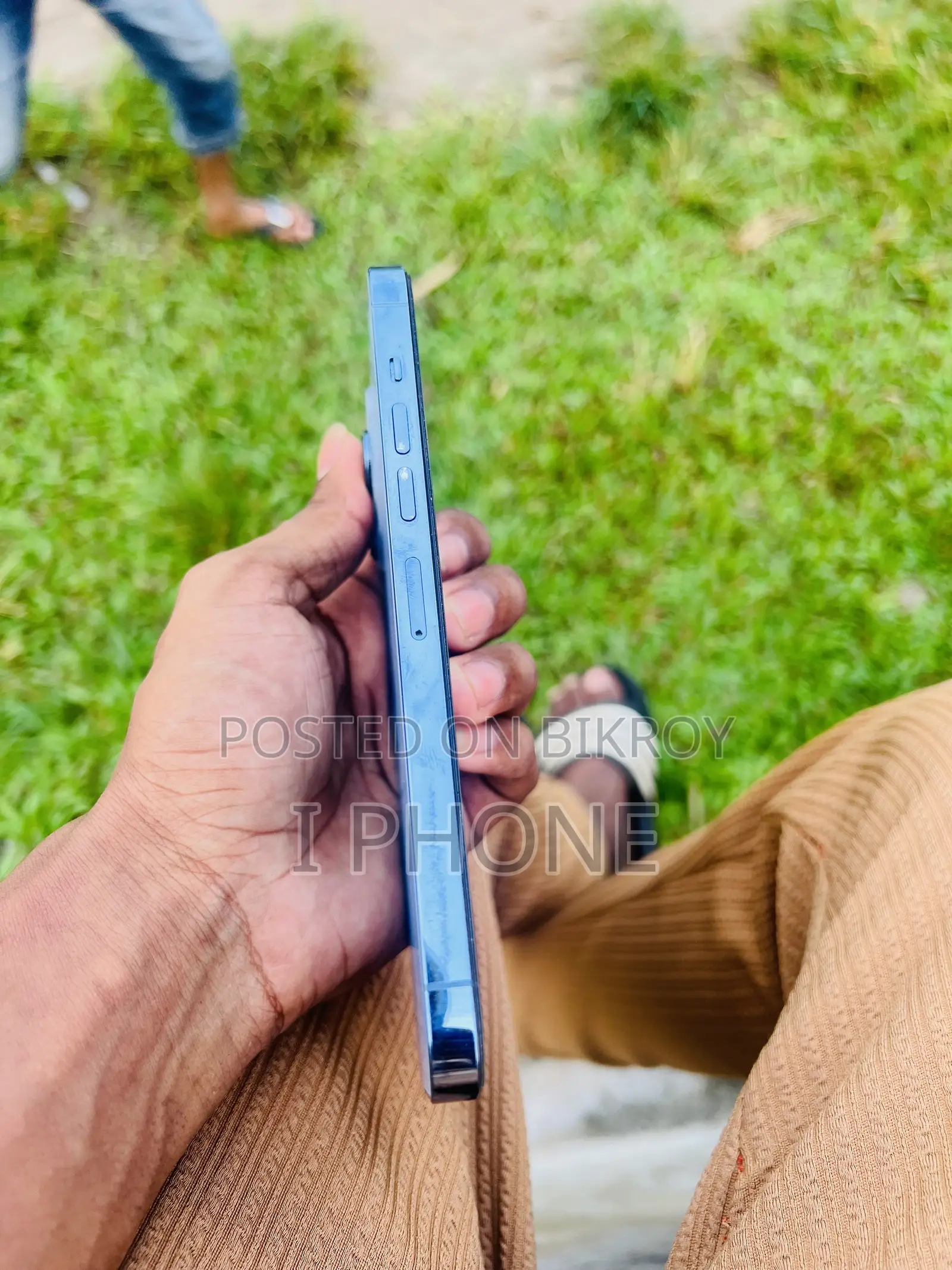অ্যাপল আইফোন ১৩ প্রো ম্যাক্স ১২৮ জিবি নীল