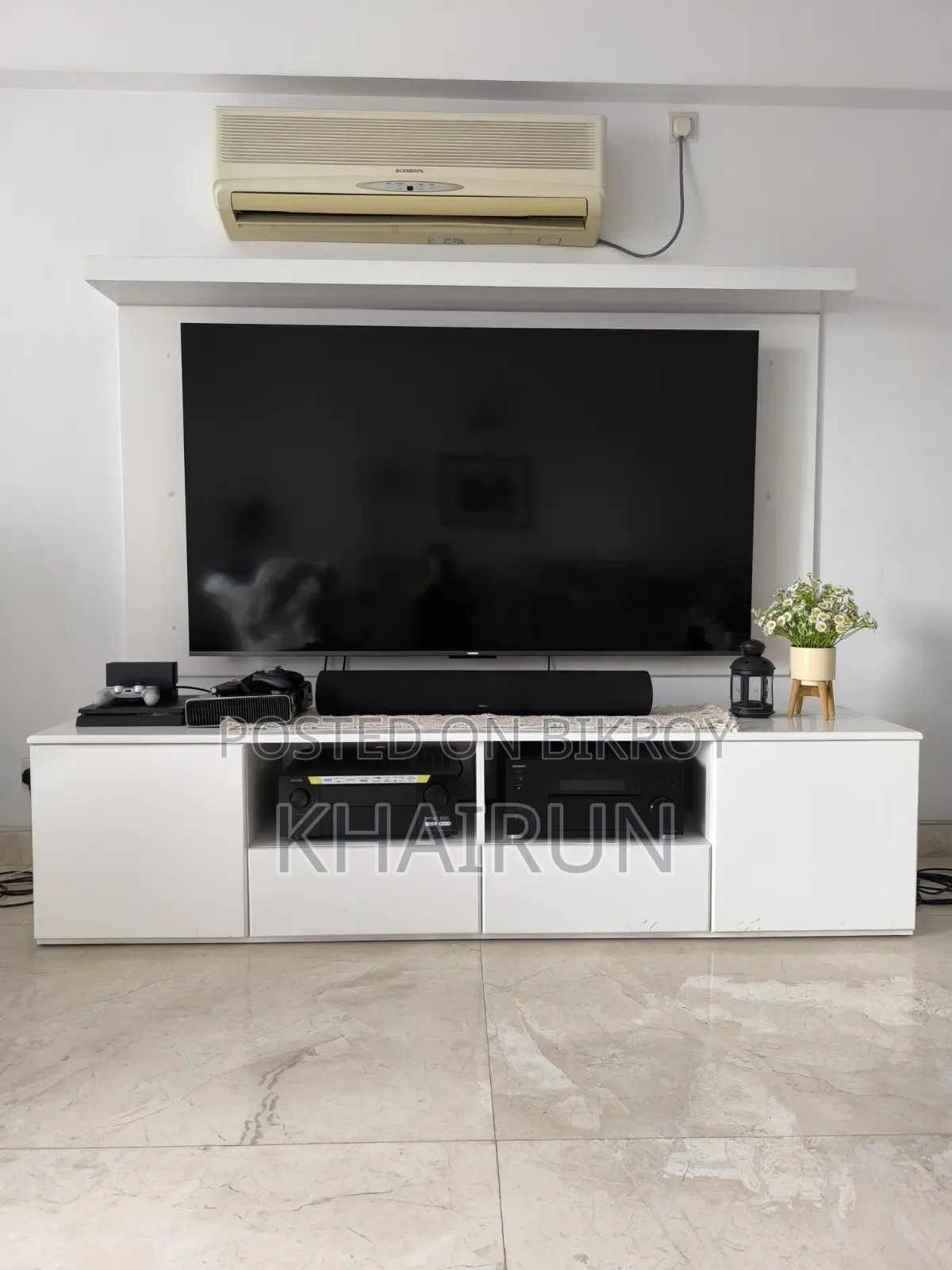 The TV is in new condition and has not been used for long