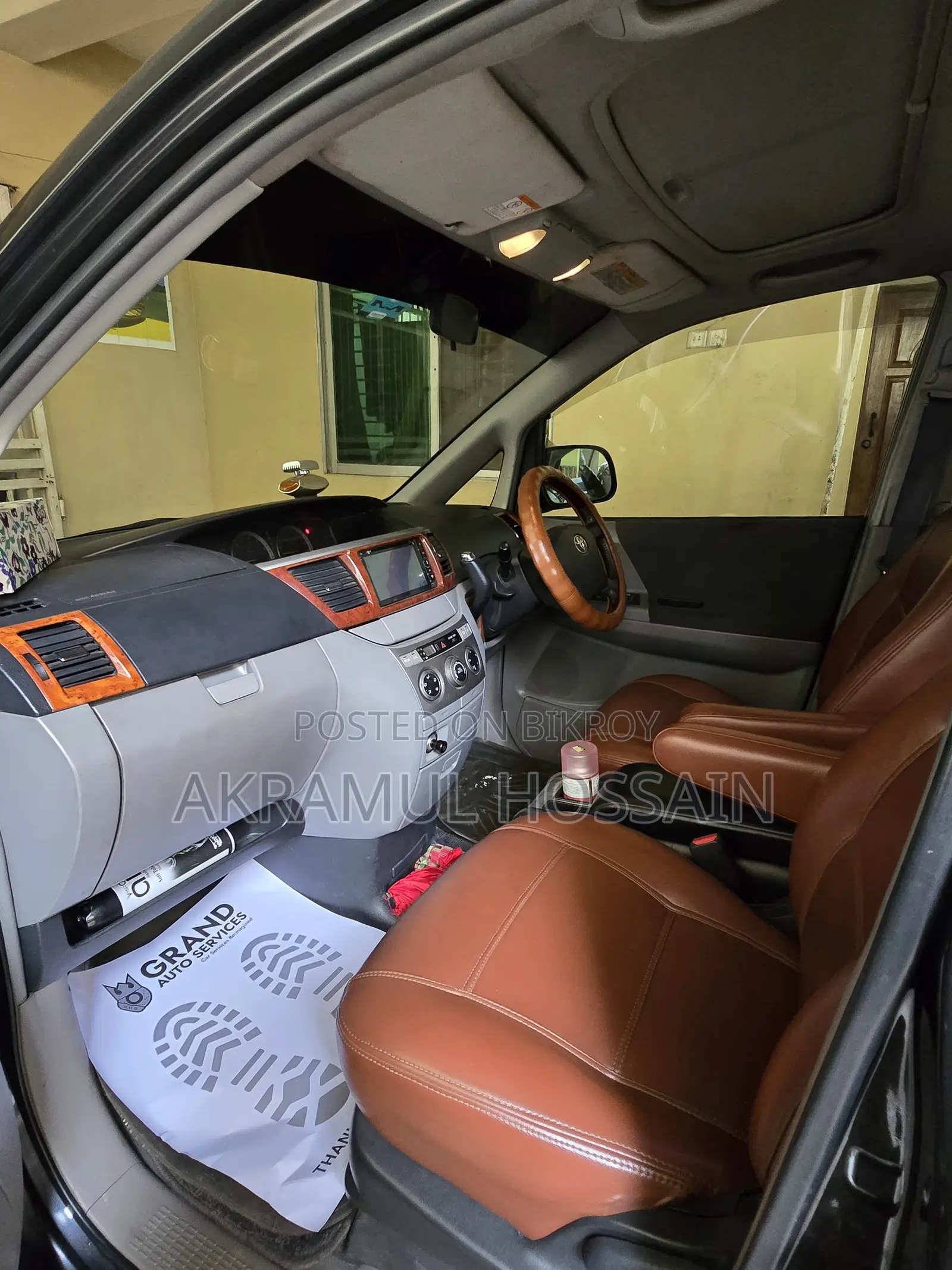 Toyota Noah 2.0 Front-Wheel Drive (8 Seater) 2003 Black
