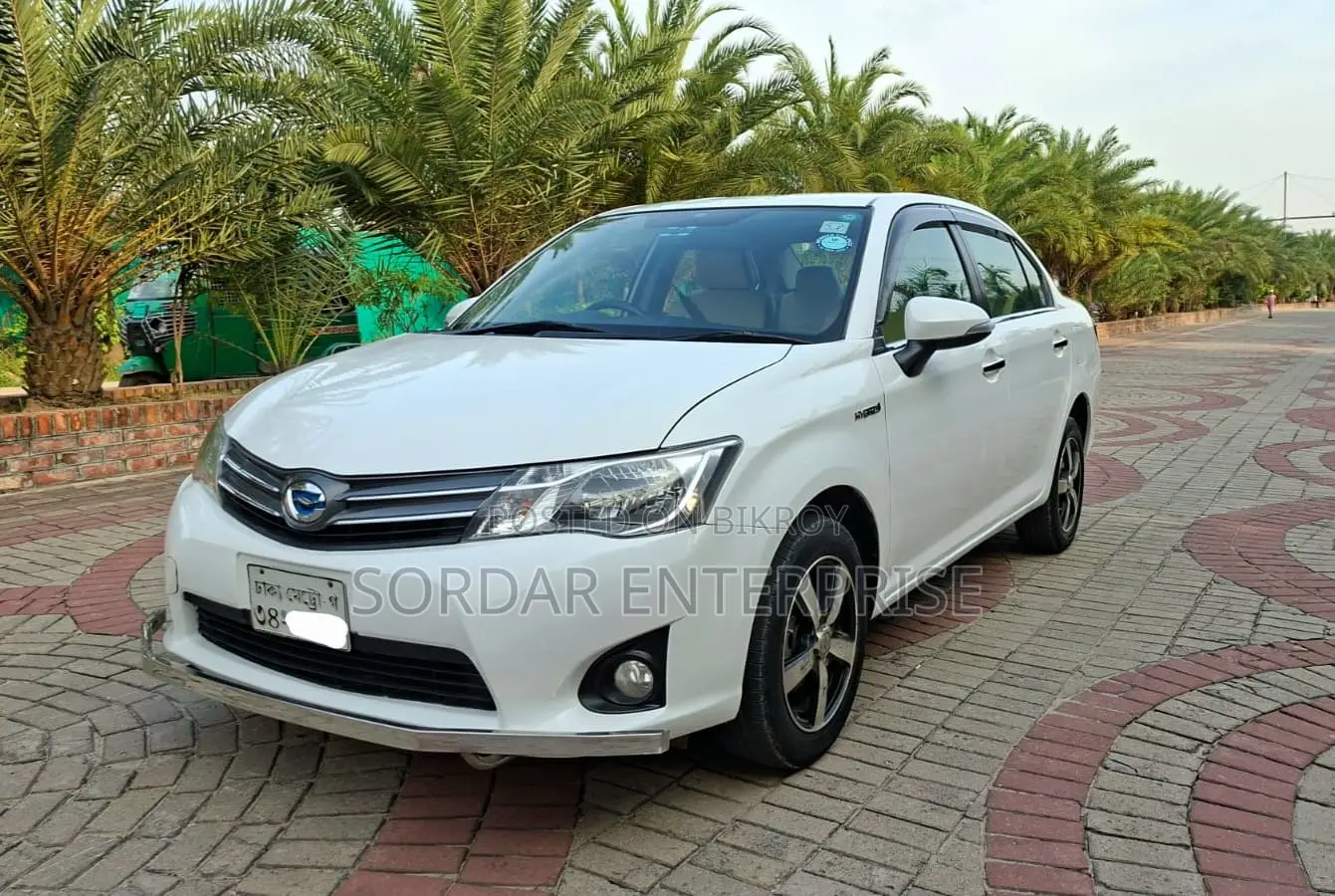 Toyota Axio 2013 White