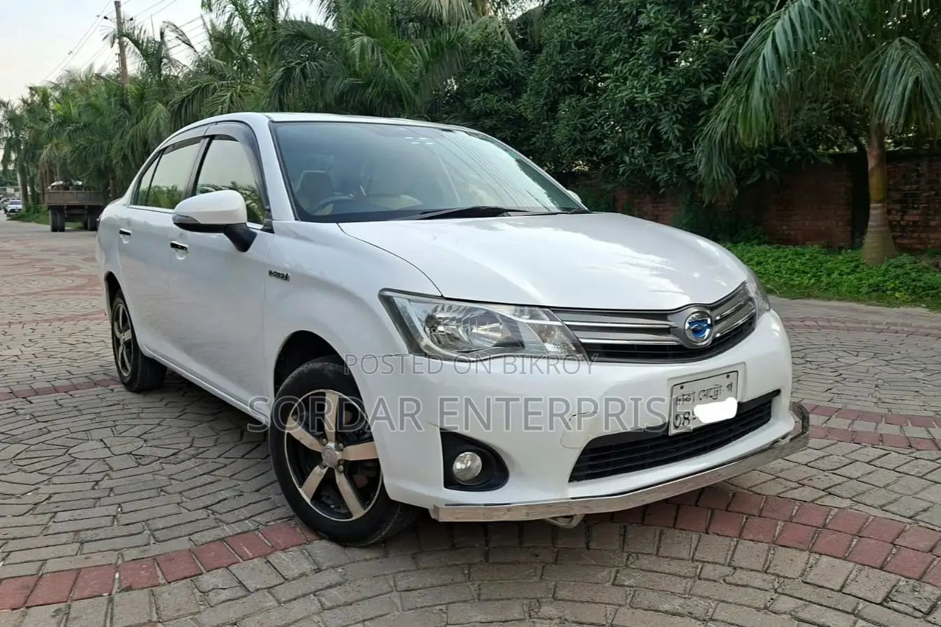 Toyota Axio 2013 White