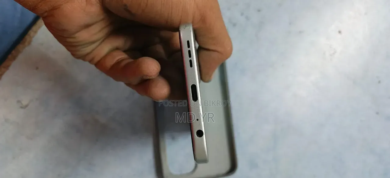Tecno Spark 40 Pro 128 GB Silver