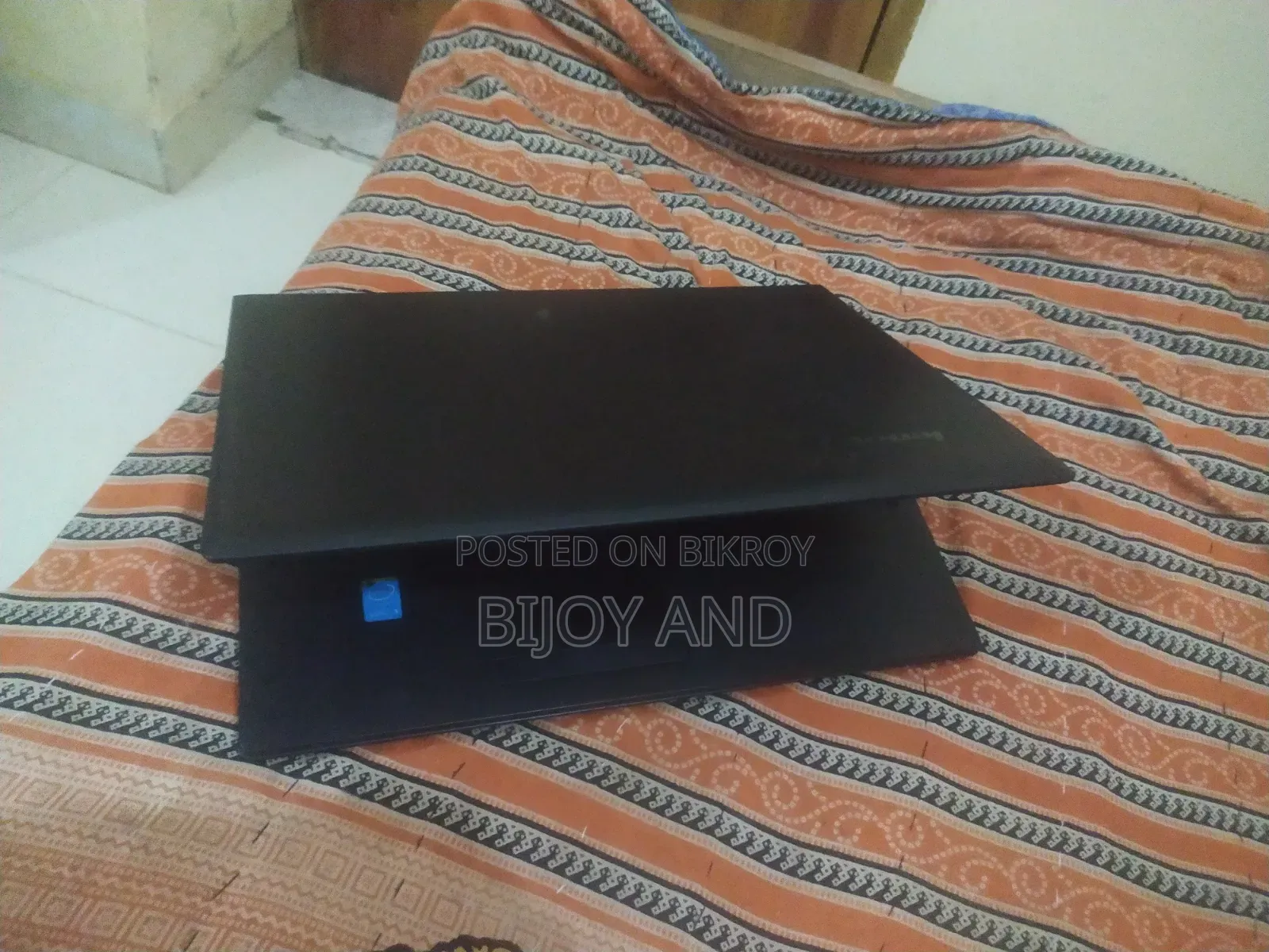 Laptop Lenovo IdeaPad 100 4GB Intel Core i5 SSD 350GB