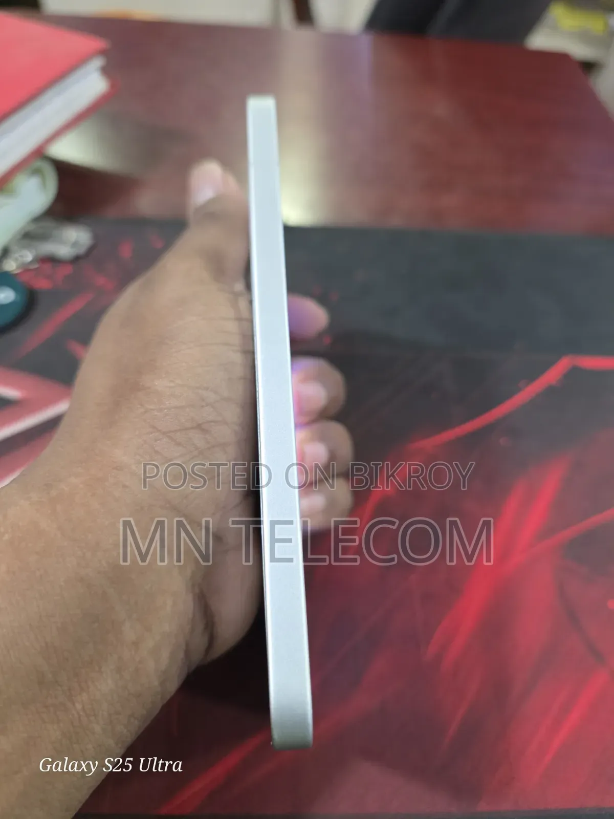 অপো রেনো ১৩ ২৫৬ জিবি হোয়াইট