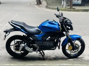 সুজুকি জিক্সার ২০১৭ ব্লু