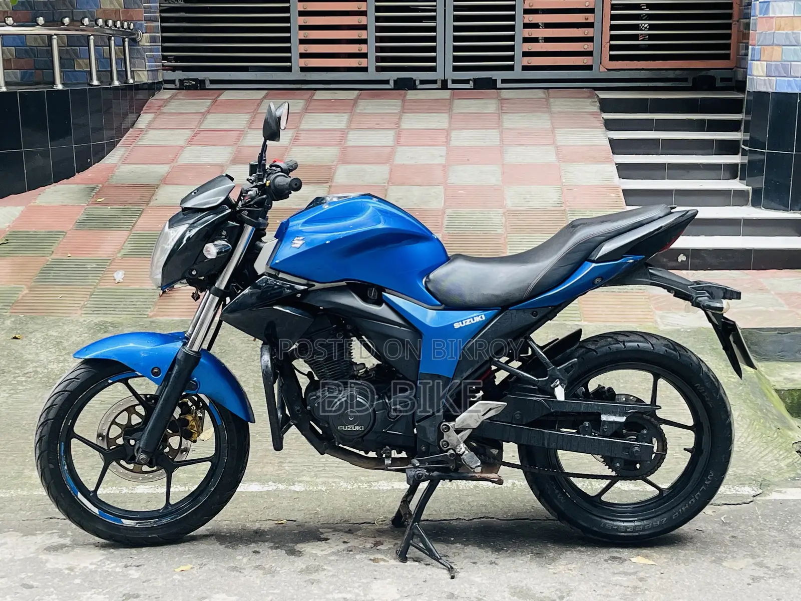 সুজুকি জিক্সার ২০১৭ ব্লু