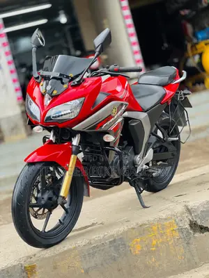 ইয়ামাহা ফেজার এফআই ভি২ ২০১৯ লাল
