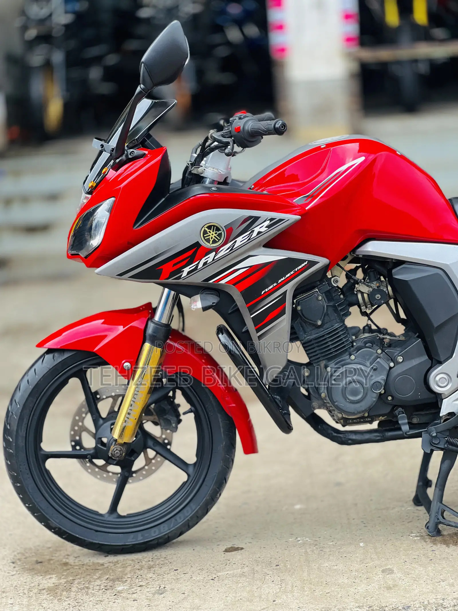 ইয়ামাহা ফেজার এফআই ভি২ ২০১৯ লাল