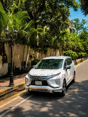 Mitsubishi Xpander Cross 2021 White
