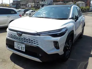 নিউ টয়োটা করোল্লা ক্রস ২০২৬ পার্ল