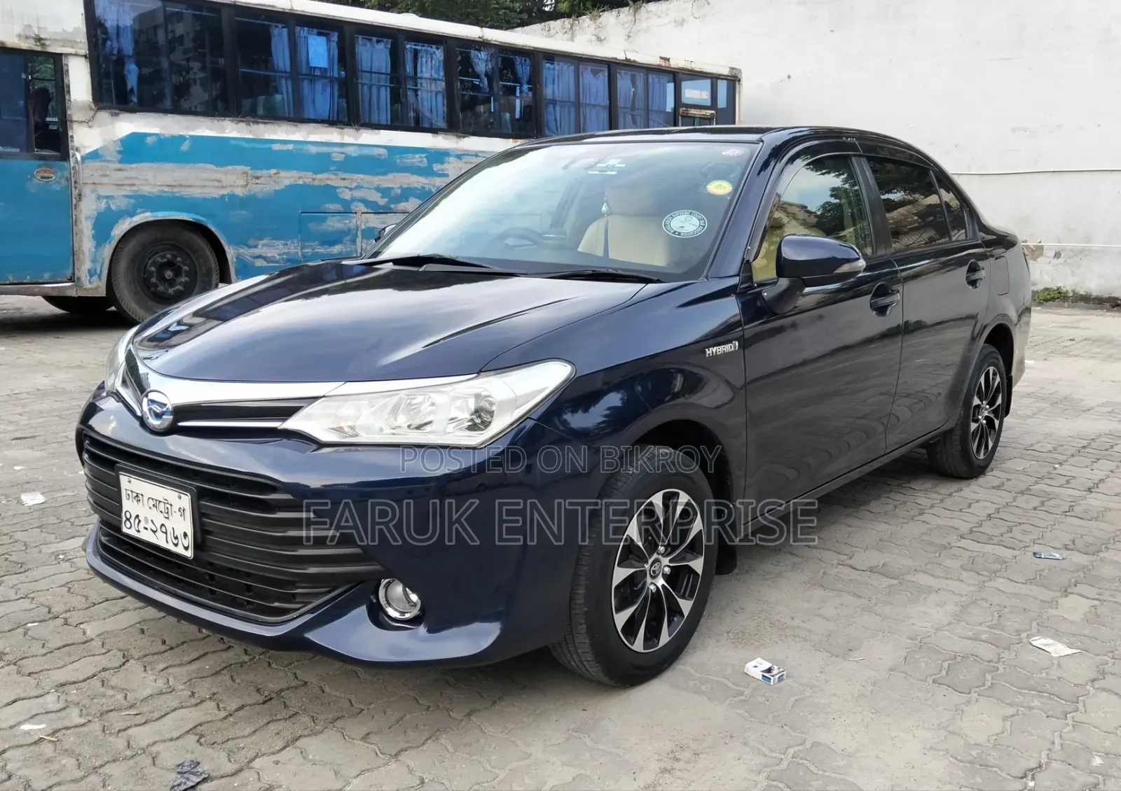 টয়োটা অ্যাক্সিও ২০১৫ ব্লু