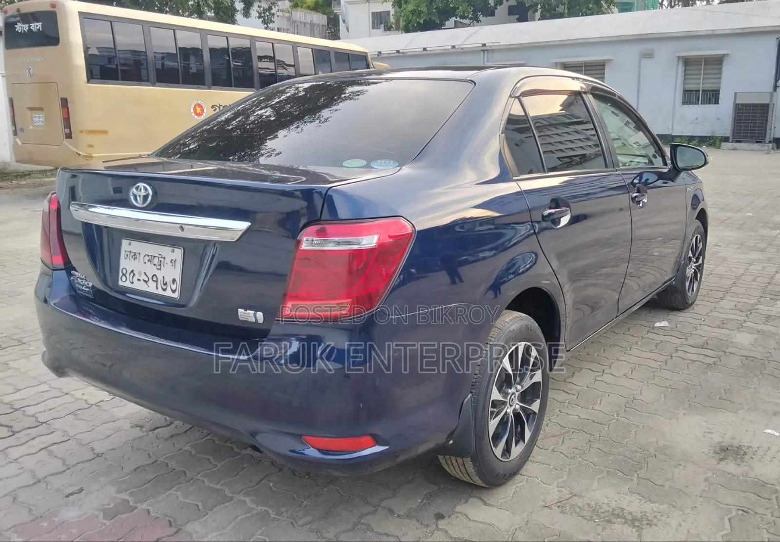 টয়োটা অ্যাক্সিও ২০১৫ ব্লু