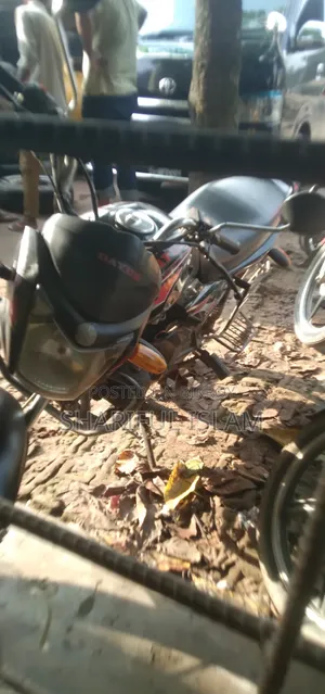 দাওয়ান ফ্লাইট ১১০ ২০১৩ ব্ল্যাক
