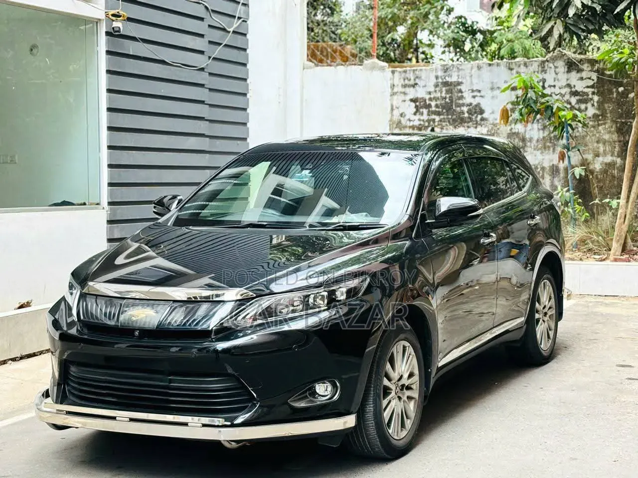 Toyota Harrier 2.0 2014 Black