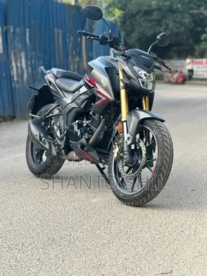 হোন্ডা হরনেট ২.০ ২০২৫ কালো
