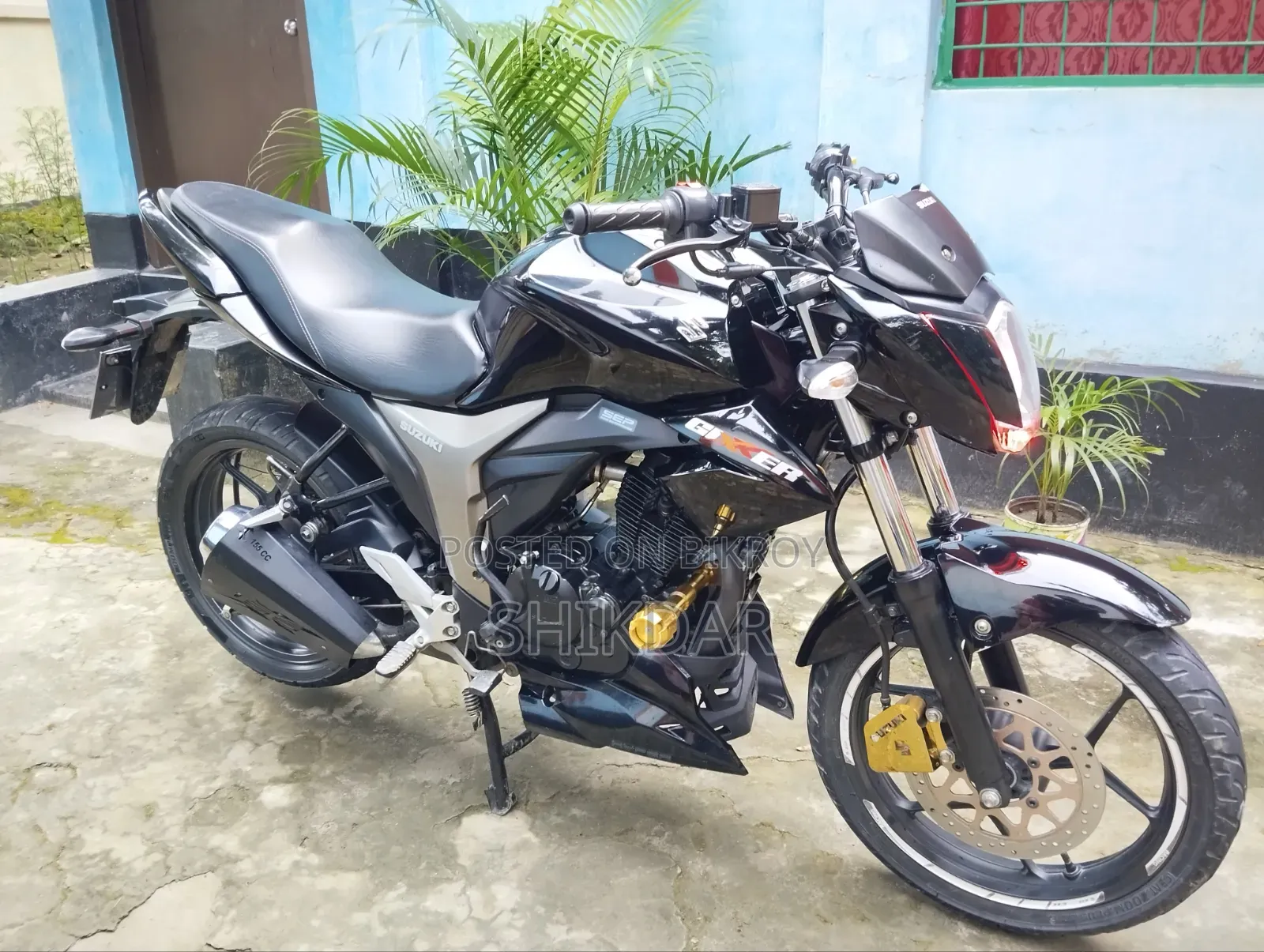 সুজুকি জিক্সার ২০২৩ কালো