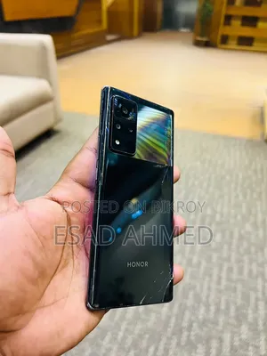 অনার ভি৪০ লাইট লাক্সারি এডিশন ১২৮ জিবি ব্ল্যাক