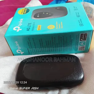 TP-Link M7000 150Mbps 4G LTE Mobile Wi-Fi Router