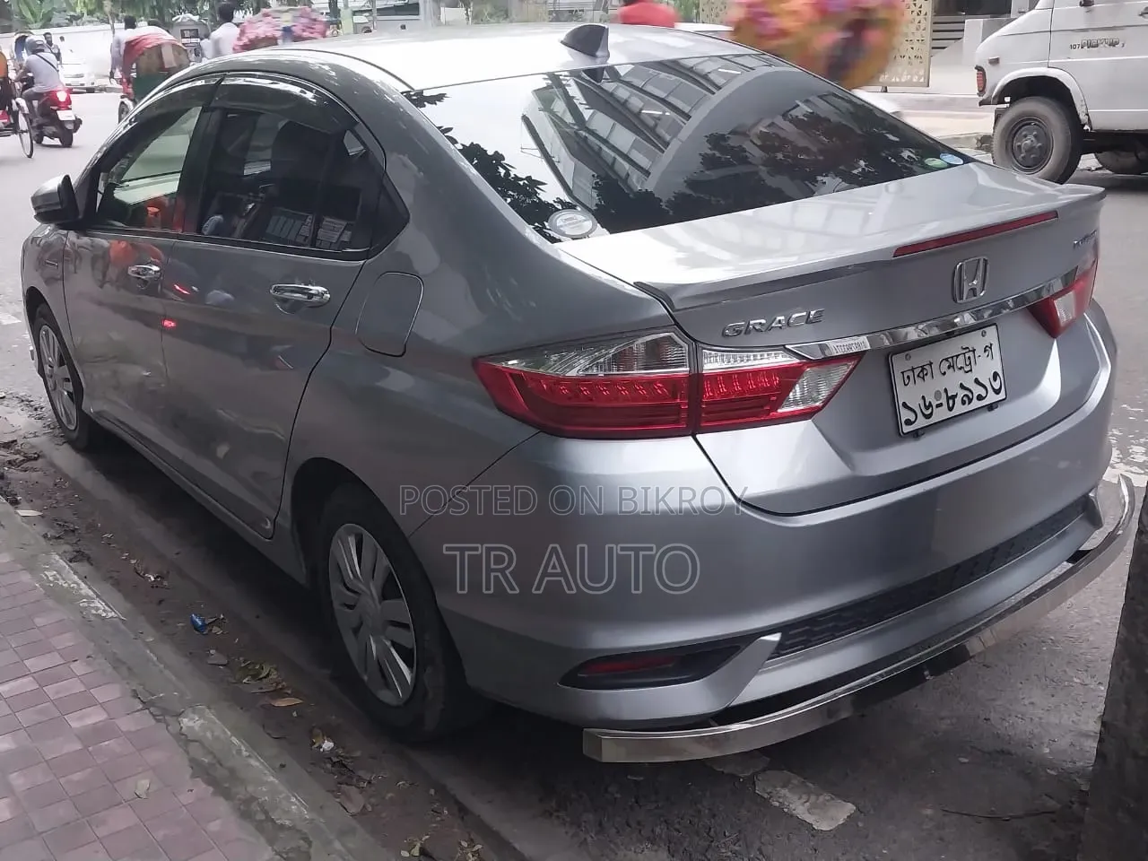 হোন্ডা গ্রেস ২০১৮ সিলভার