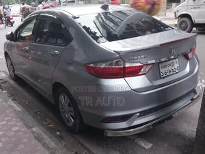 হোন্ডা গ্রেস ২০১৮ সিলভার