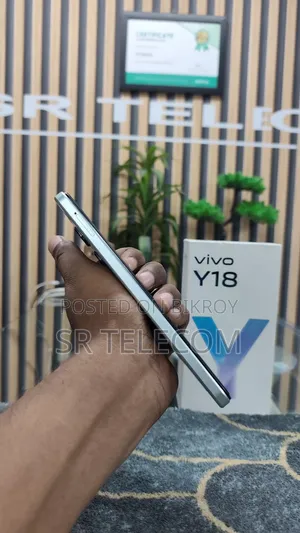 Vivo Y18 128 GB Blue