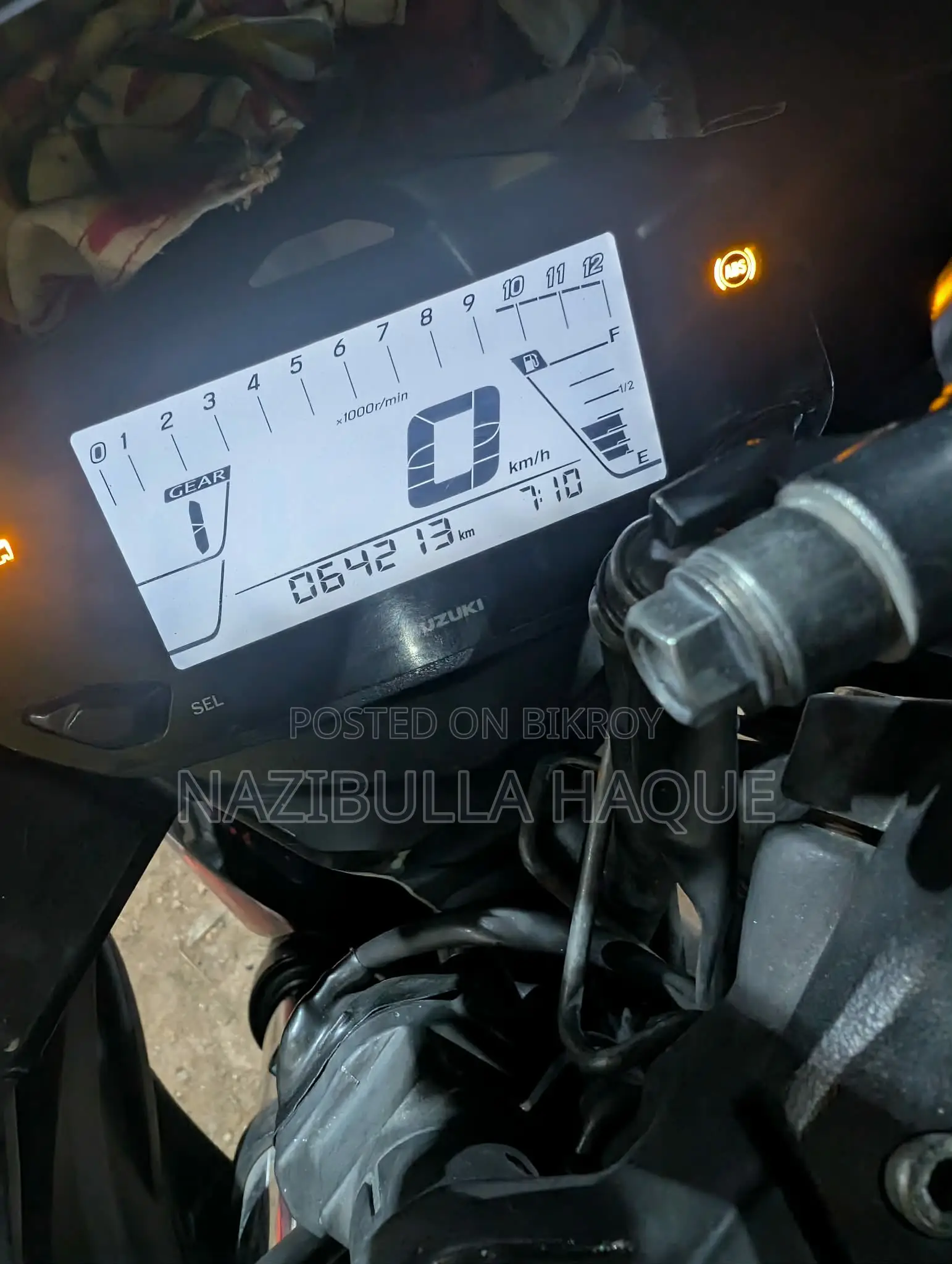 সুজুকি জিক্সার এসএফ ২০২১ গ্রে