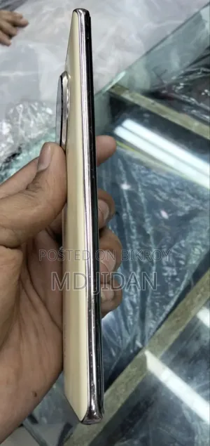Tecno Camon 30S 256 GB Yellow