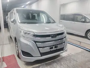 Toyota Noah 2.0 Front-Wheel Drive (8-Seater) 2020 Silver