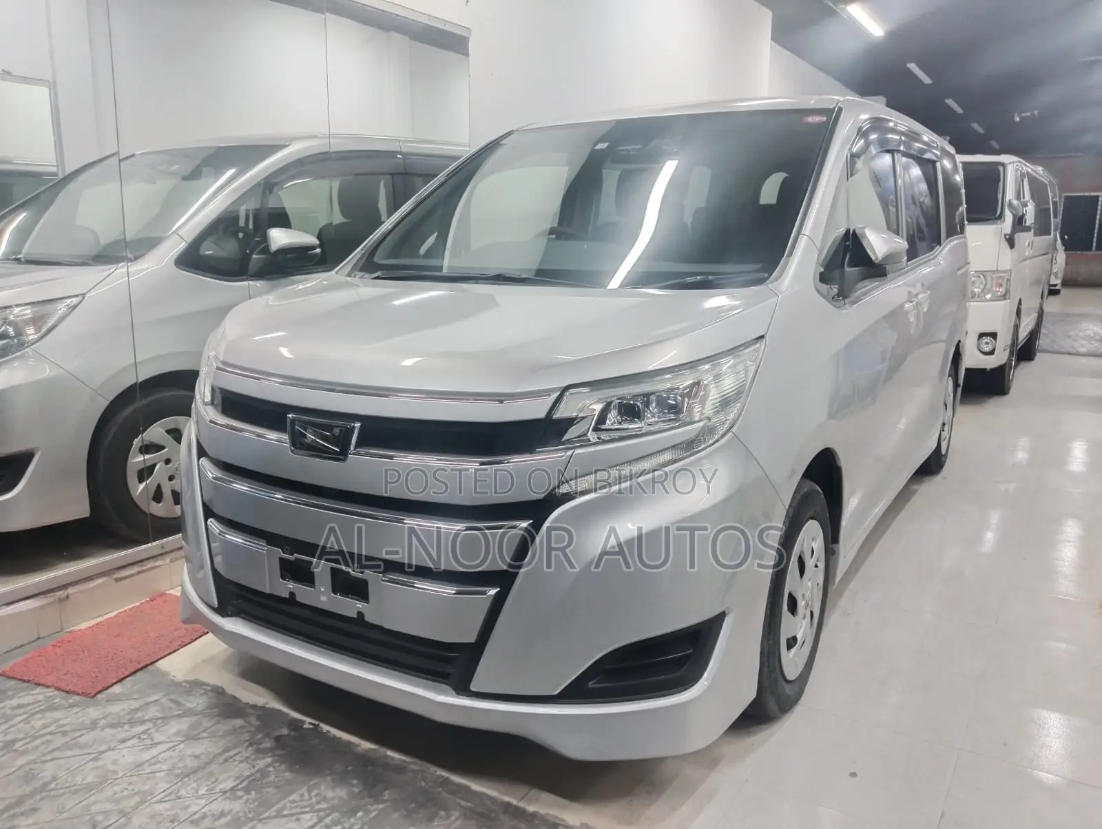 Toyota Noah 2.0 Front-Wheel Drive (8-Seater) 2020 Silver
