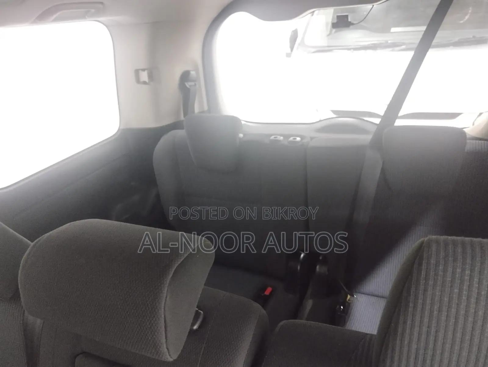 Toyota Noah 2.0 Front-Wheel Drive (8-Seater) 2020 Silver