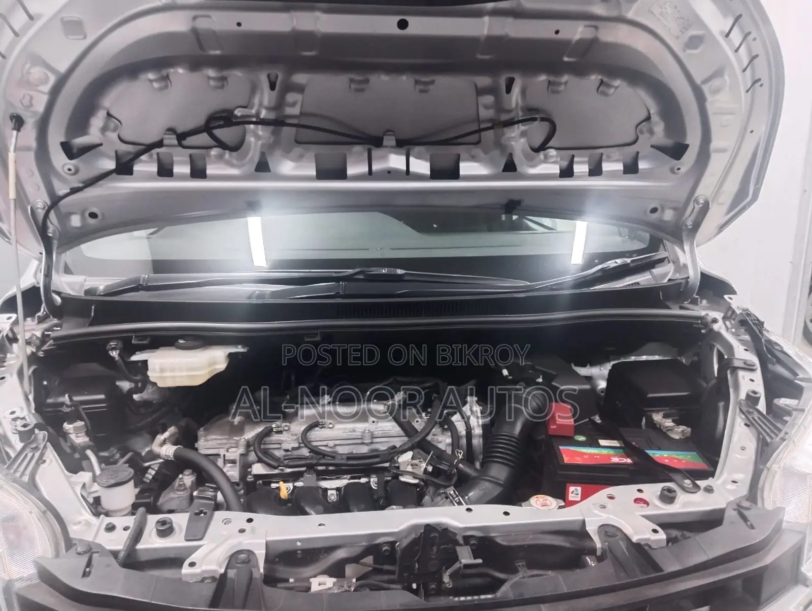 Toyota Noah 2.0 Front-Wheel Drive (8-Seater) 2020 Silver